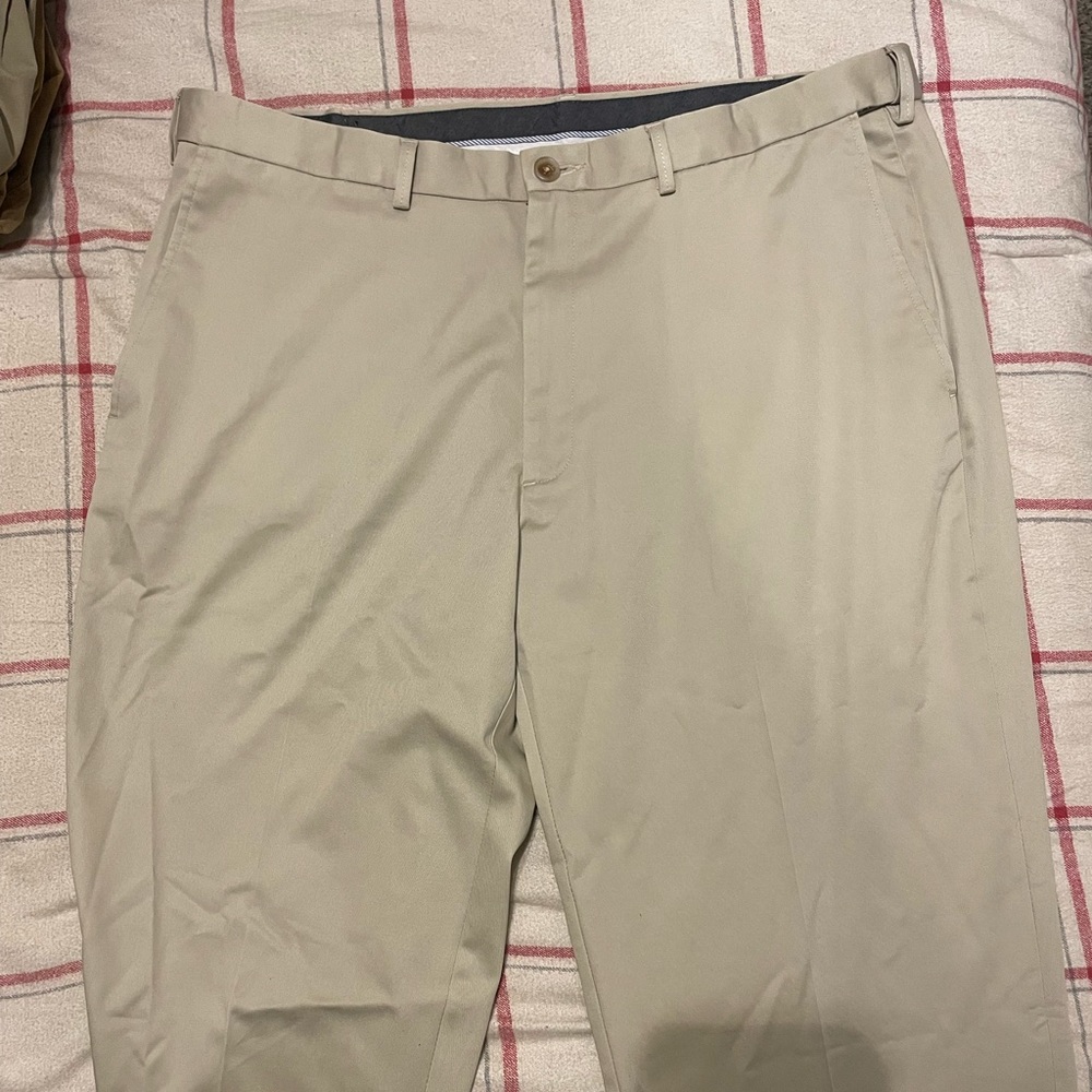 Haggar Classic Fit Khakis 40x32